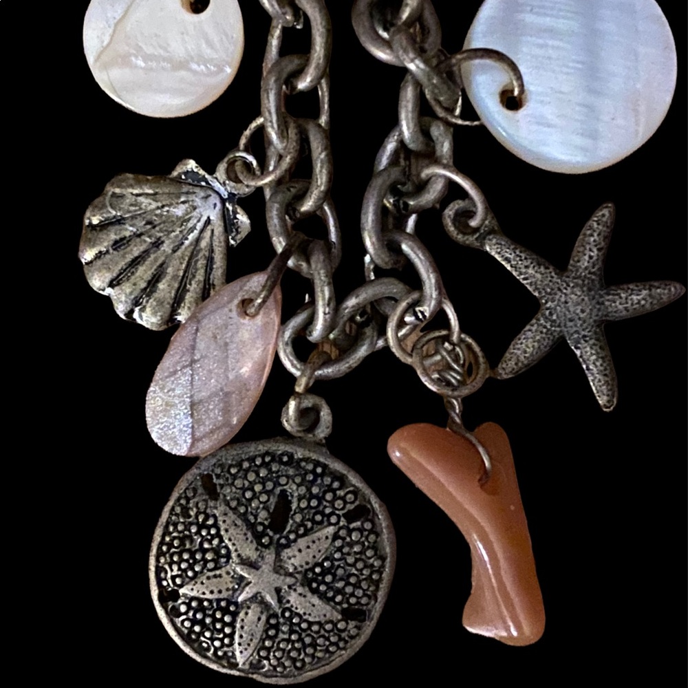 Vintage Bohemian, Hippie-Style, Beach-Inspired Necklace with Shells & Leather - Picture 2 of 4